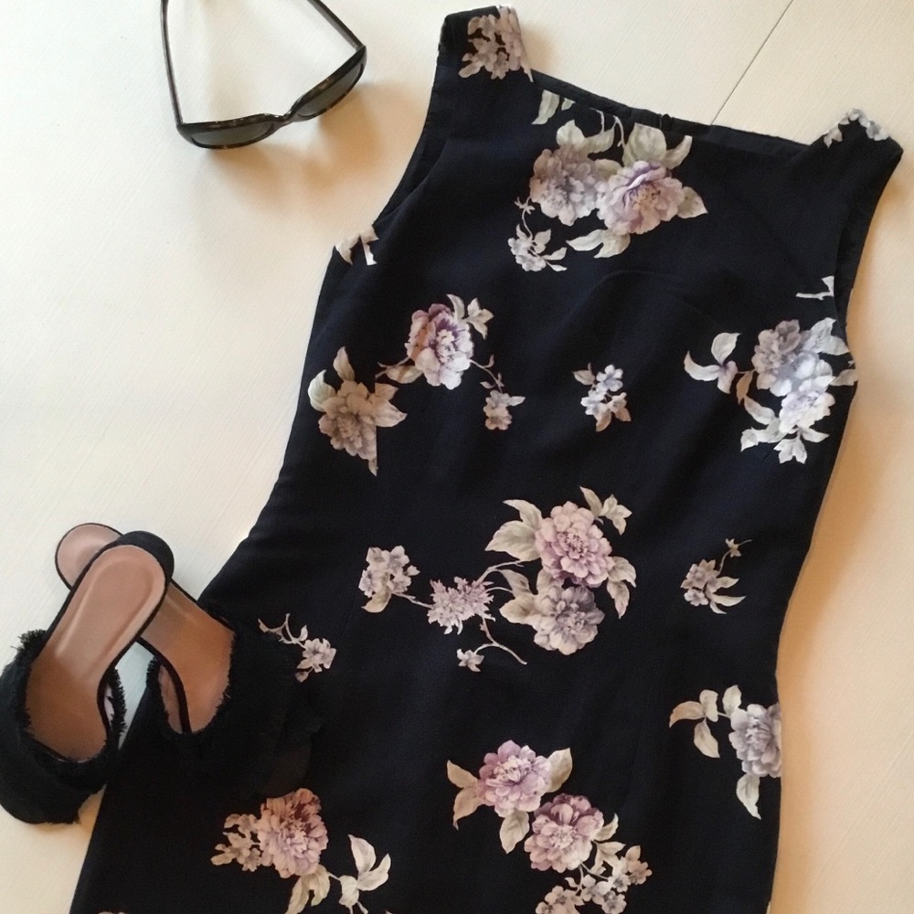 Jones New York Black Sheath Dress w/Floral Detail